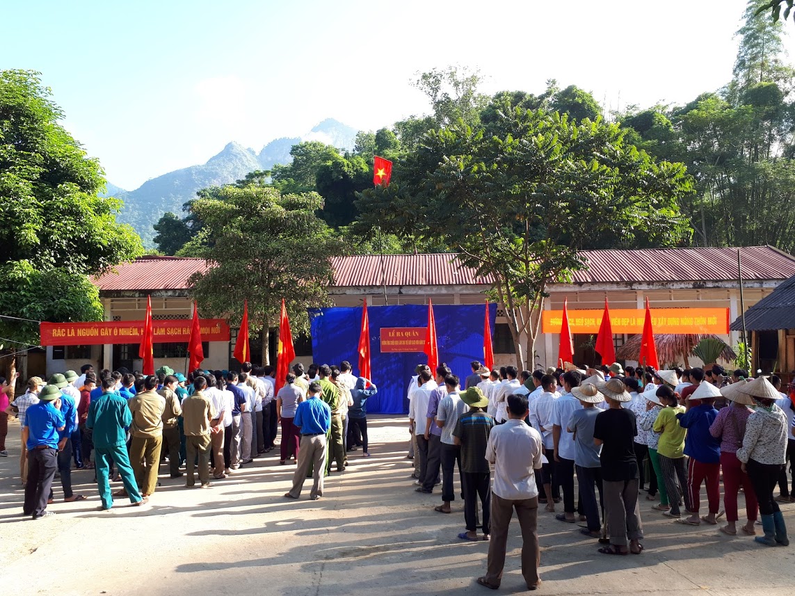 Lễ phát động hưởng ứng Chiến dịch làm cho thế giới sạch hơn năm 2017 tại thôn Nà Phia thị trấn Yên Phú