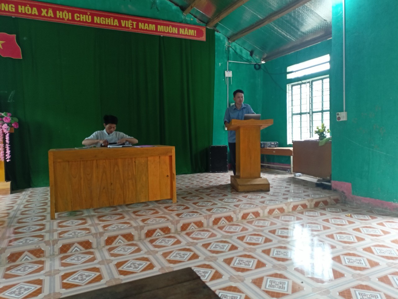 Bí thư Đảng ủy dự sinh hoạt Chi bộ tại thôn Giáp Yên